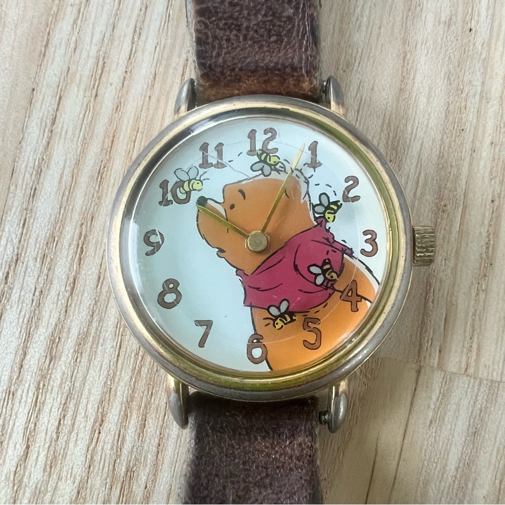 Vintage Timex Disney Winnie the Pooh rotating bees watch NEW BATTERY
